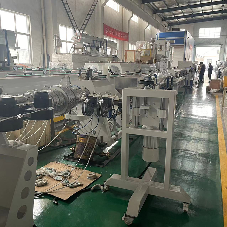 HDPE20-63-110塑料管材生產線 管材生產（chǎn）設備 張家港PE管材擠出機 製管機器廠家