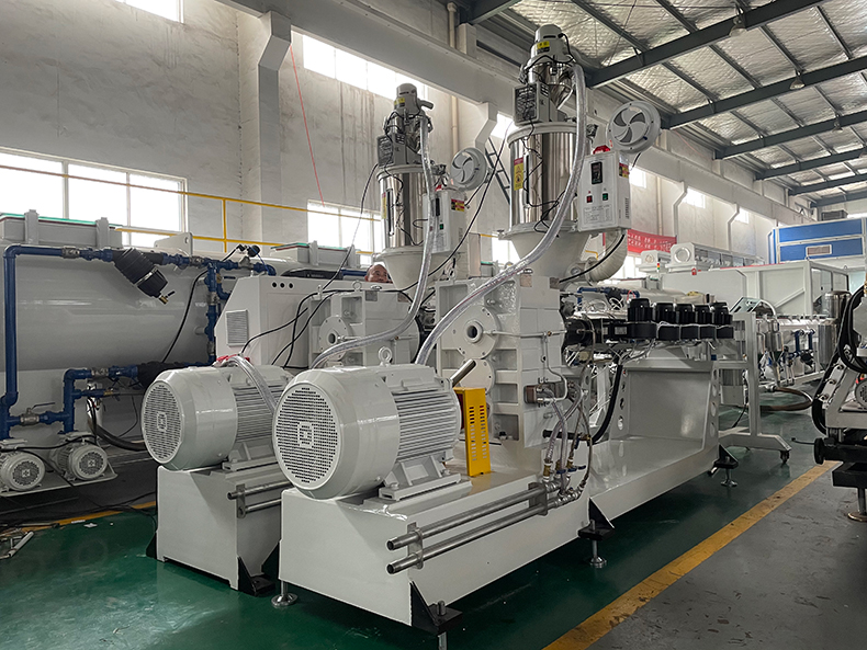 HDPE20-63盤管擠出（chū）生產線 塑料管材生產設備 擠出設備 張家港管材擠出機（jī）