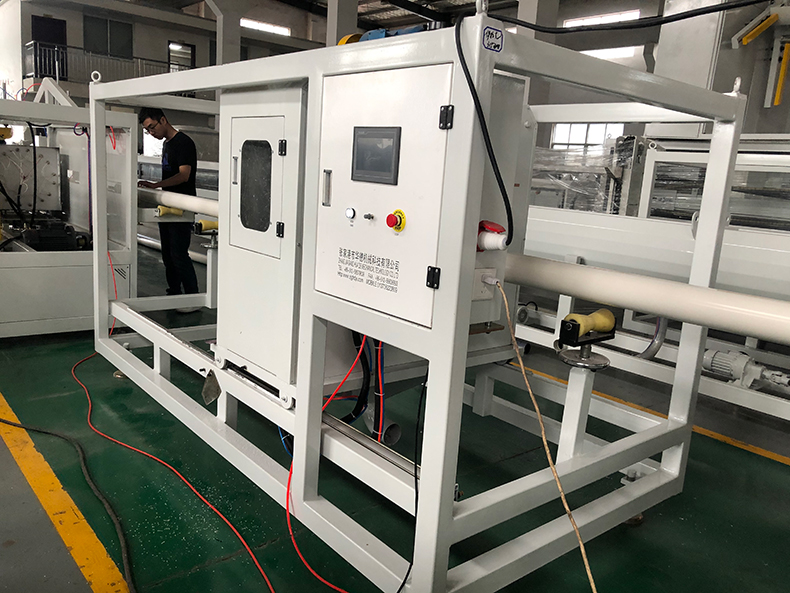 PVC110-315-400給水（shuǐ）管擠出機生產線 PVC樹脂粉末管材製管機設（shè）備