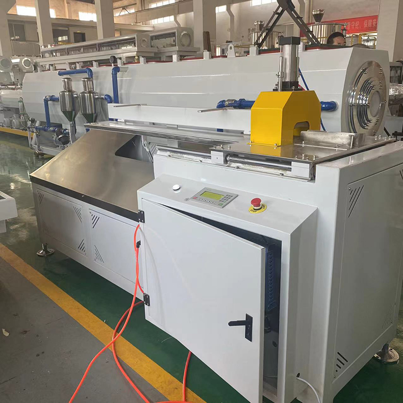 張家港PC燈管擠出機 雙色LED燈管生產（chǎn）線（xiàn） 單螺杆擠出機燈管（guǎn）生產設備